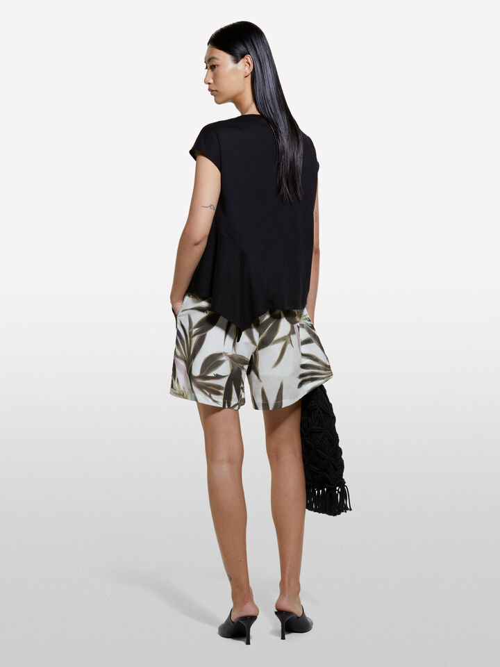 T-shirt with asymmetric flounce - women's short sleeve t-shirts - Black | Sisley image number 3